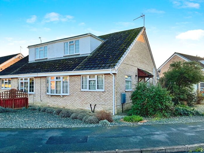 3 Bedroom Semi-Detached Bungalow For Sale In Greenways, Driffield, East Riding Of Yorkshire, YO25