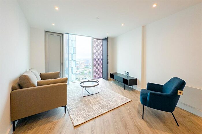 1 Bedroom Apartment To Rent In Thr, M15