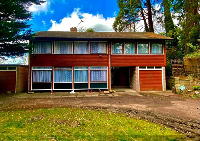 5 Bedroom Detached House To Rent In Aylmer Drive, Stanmore, HA7