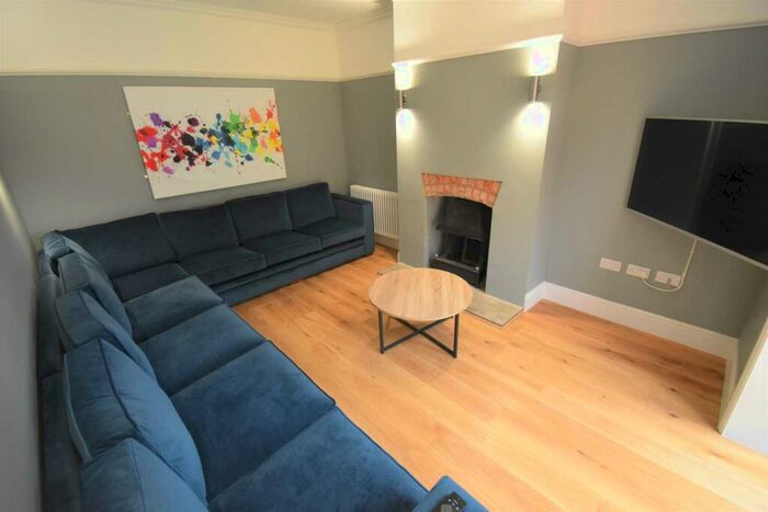 7 Bedroom Terraced House To Rent In Northumberland Avenue, Reading, RG2