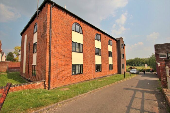 2 Bedroom Flat To Rent In Chapel House, Swilgate Road, Tewkesbury, GL20