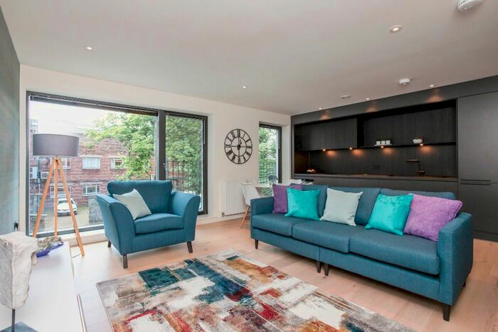 2 Bedroom Flat To Rent In Union Street, New Town, Edinburgh, EH1