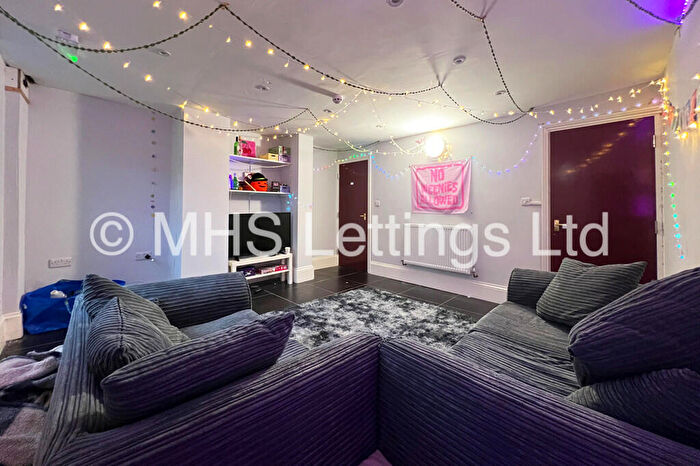 6 Bedroom Terraced House To Rent In Brudenell View, Leeds, LS6