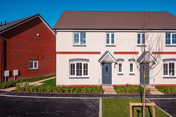 4 Bedroom House To Rent In Buzzard Drive, Little Hulton, M38