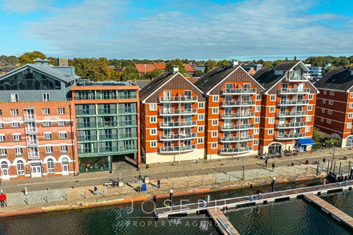 2 Bedroom Apartment To Rent In Neptune Square, Ipswich, IP4