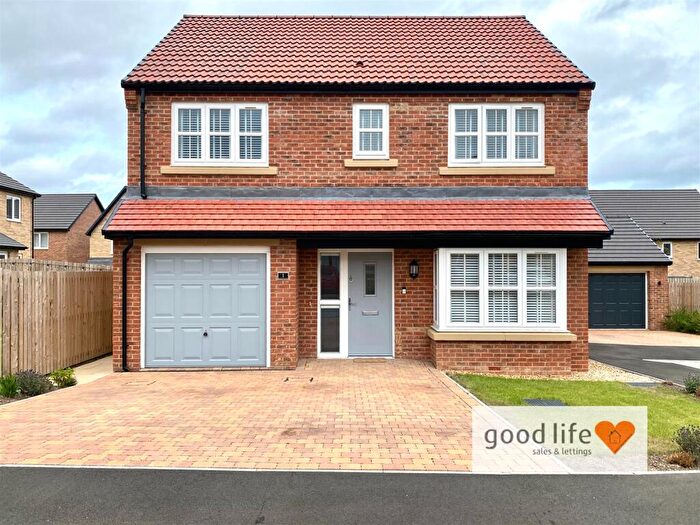 4 Bedroom House For Sale In Thorncrown Close, Chapel Garth, Sunderland, SR3