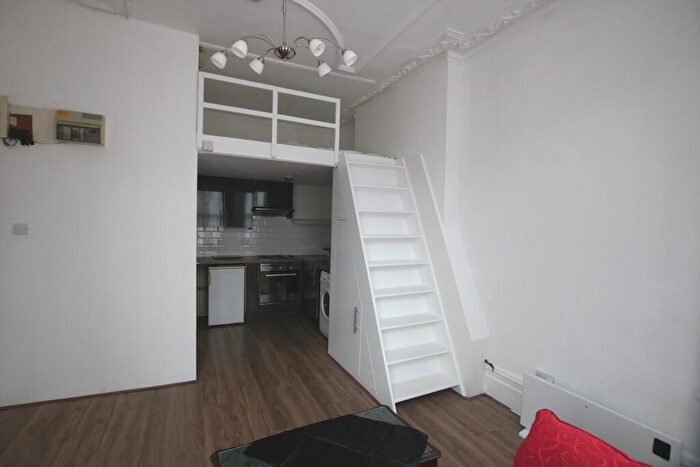 1 Bedroom Flat To Rent In Anson Road, Cricklewood, London, NW2