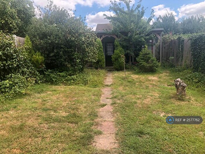 4 Bedroom Semi-Detached House To Rent In Chester Road Loughton Essex, Loughton, IG10
