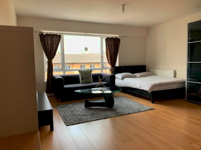 Studio To Rent In Heritage Avenue, Beaufort Park, London, NW9