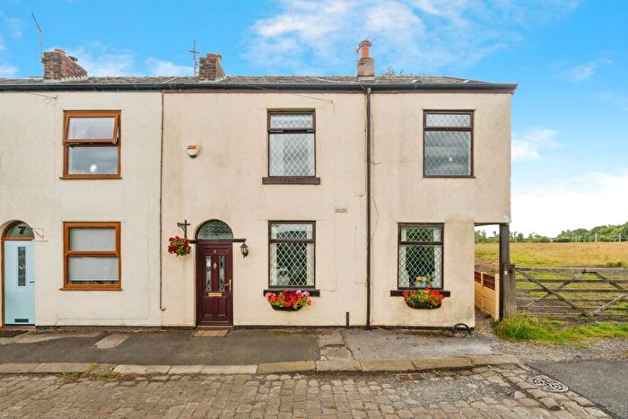 3 Bedroom End Of Terrace House For Sale In Chulsey Gate Lane, Lostock, Bolton, Greater Manchester, BL6