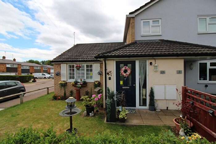 1 Bedroom Bungalow For Sale In Brook Drive, Stevenage, SG2