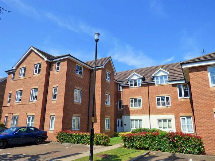 2 Bedroom Flat To Rent In Bennington Drive, Borehamwood, WD6