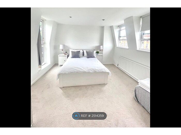 3 Bedroom Maisonette To Rent In Starcross Street, London, NW1