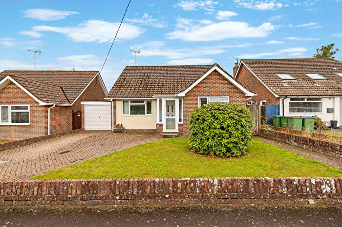 4 Bedroom Detached Bungalow For Sale In East View Fields, Plumpton, BN7