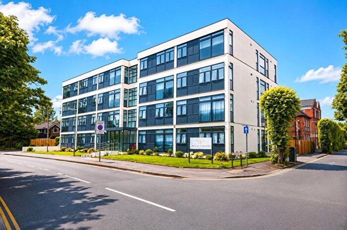 1 Bedroom Apartment To Rent In Pyrford Road, West Byfleet, Surrey, KT14