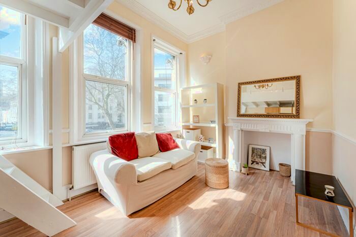 Studio To Rent In Farringdon Road, London, EC1R