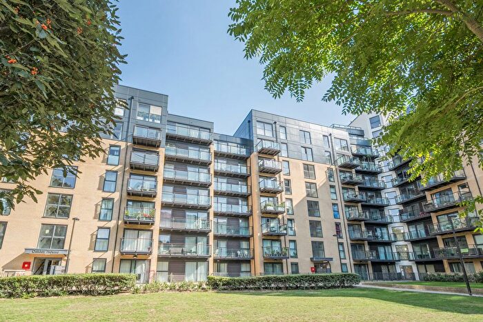 2 Bedroom Flat For Sale In Hotspur Street, London, SE11