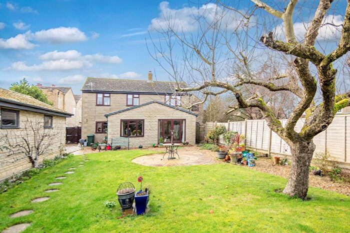 4 Bedroom Detached House For Sale In Norris Road, Upper Arncott, OX25