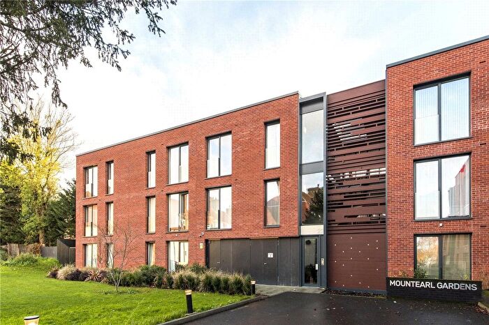 1 Bedroom Flat To Rent In Mountearl Gardens, London, SW16