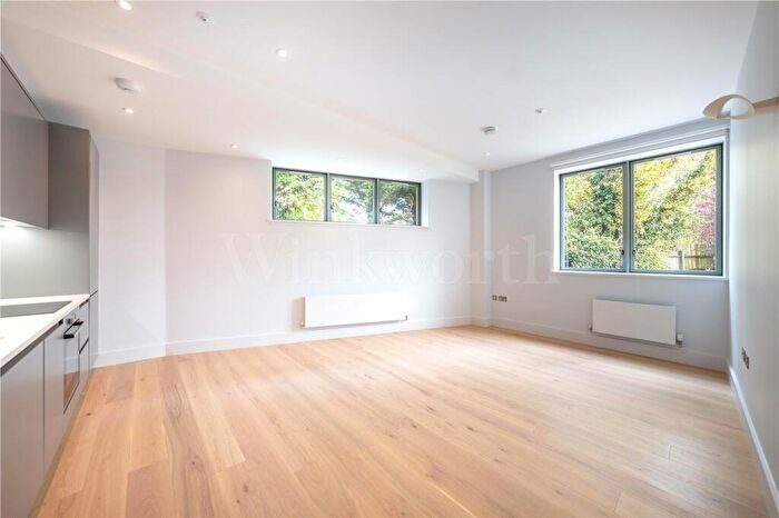 1 Bedroom Apartment To Rent In Etrona Mews, London, NW2