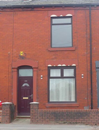 2 Bedroom Terraced House To Rent In Shaw Road, Royton, Oldham, OL2