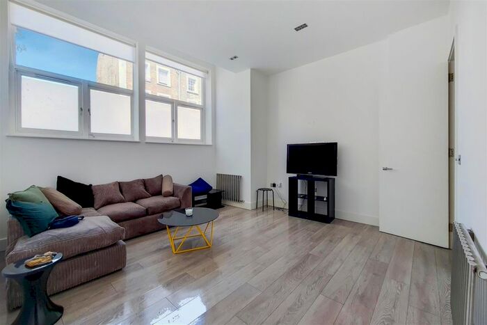 4 Bedroom Flat To Rent In Bridgeman Road, King's Cross, Islington, Angel, London, N1
