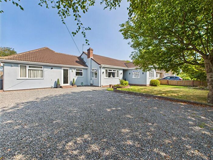 4 Bedroom Bungalow For Sale In Sand Road, Kewstoke, Weston-super-Mare, North Somerset, BS22