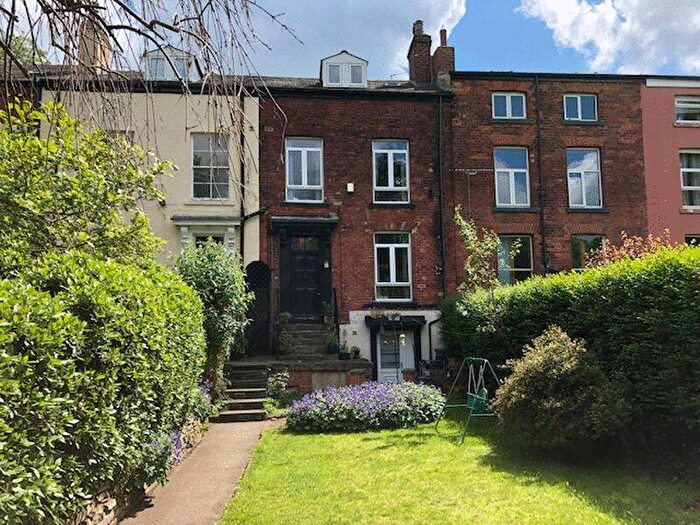 3 Bedroom Terraced House To Rent In Cliff Road, Leeds, LS6