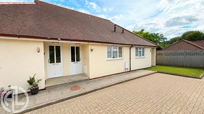 1 Bedroom Bungalow For Sale In Daisy Court, Common View, Letchworth Garden City, SG6