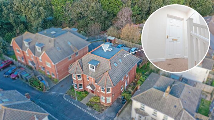 2 Bedroom Apartment To Rent In Warwick Road, Bournemouth, BH7