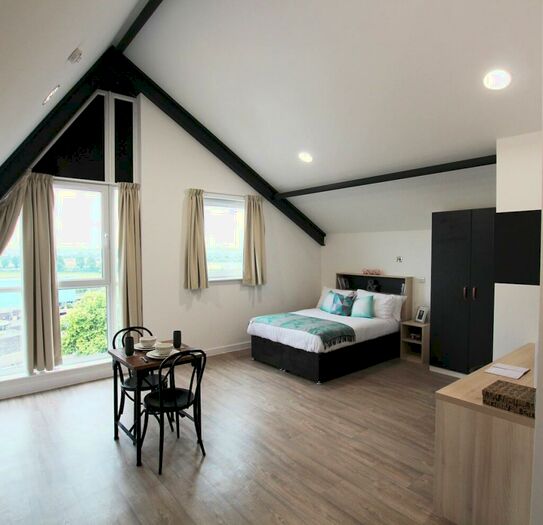 1 Bedroom House To Rent In Mannequin House Blackhorse Lane, London, London, E17