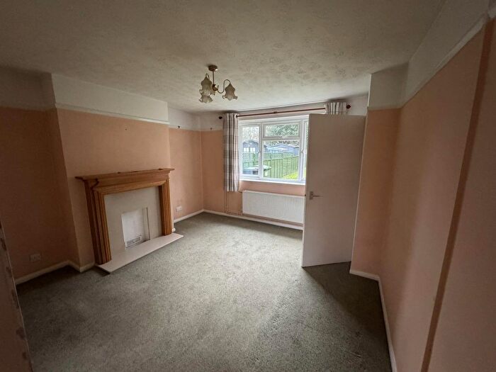 1 Bedroom Property For Sale In Stephens Firs, Mortimer, Reading, Berkshire, RG7