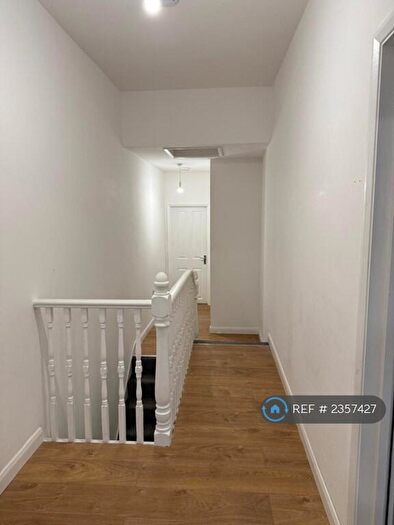 2 Bedroom Flat To Rent In Hanover Road, London, N15