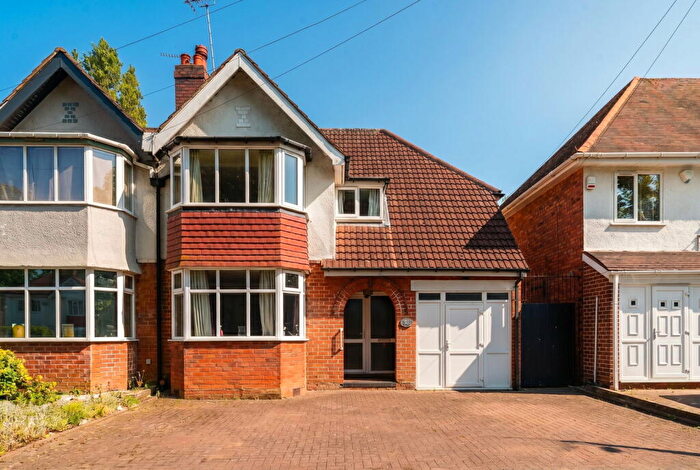 3 Bedroom Semi-Detached House For Sale In Shirley Road, Hall Green, B28