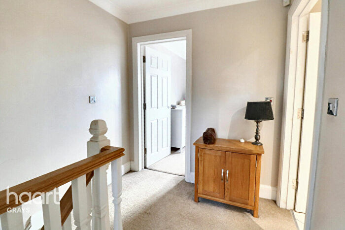 2 Bedroom End Of Terrace House For Sale In Welling Road, Grays, RM16