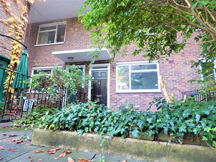 2 Bedroom Flat To Rent In Thurlow Park Road, SE21