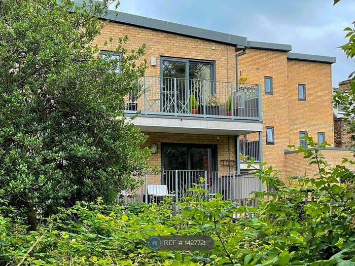 2 Bedroom Flat To Rent In Church Road, London, E10