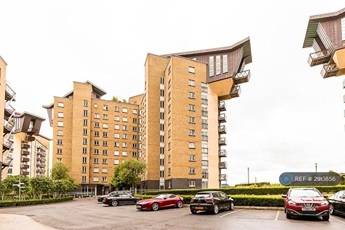2 Bedroom Flat To Rent In Pierpoint Building, London, E14
