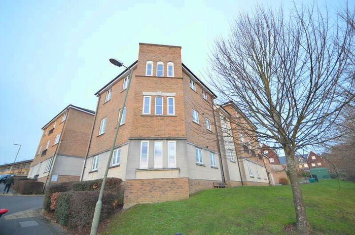 1 Bedroom Flat To Rent In Anstey Road, Farnham, GU9