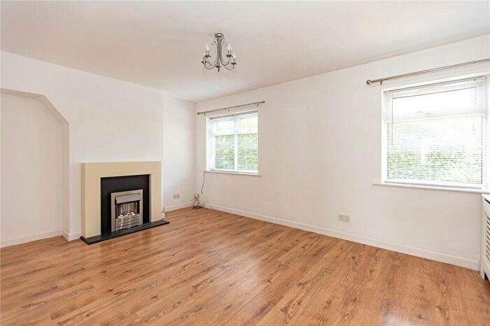 3 Bedroom Semi-Detached House To Rent In Cherrytree Road, Hillfields, Bristol, BS16