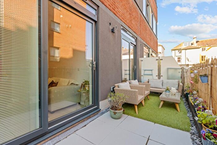 1 Bedroom Apartment For Sale In Upperton Road, Eastbourne, BN21