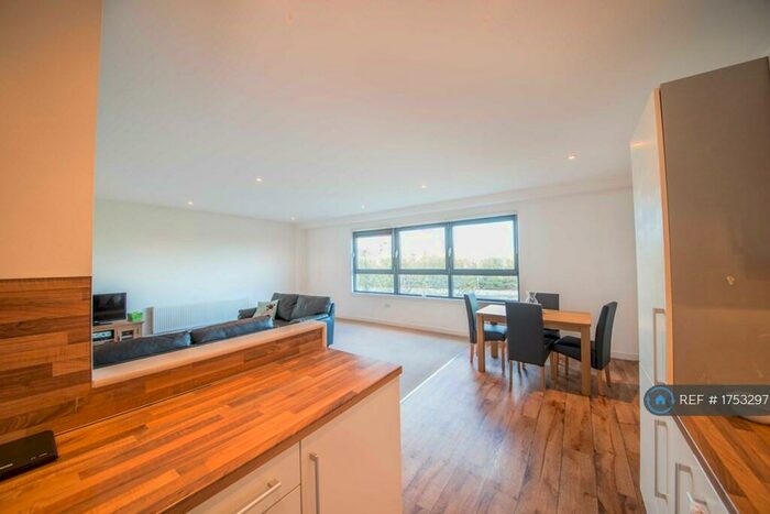 2 Bedroom Flat To Rent In Glasgow Harbour Terraces, Glasgow, G11