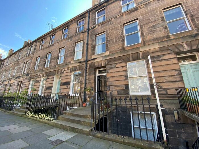 4 Bedroom Flat To Rent In Cumberland Street, New Town, Edinburgh, EH3