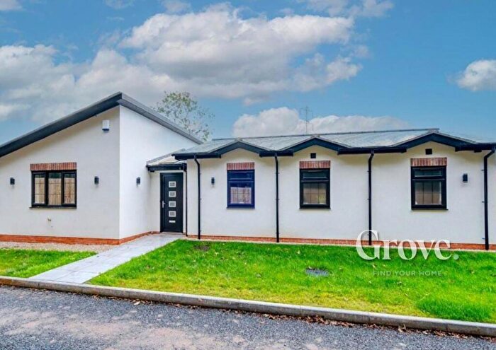 3 Bedroom Detached Bungalow To Rent In Woodland Mews, Stoke Prior, B60