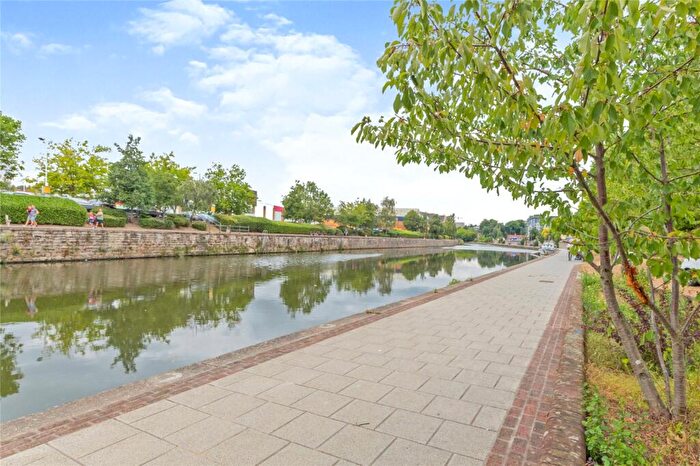 2 Bedroom Flat For Sale In Fairmeadow, Maidstone, Kent, ME14