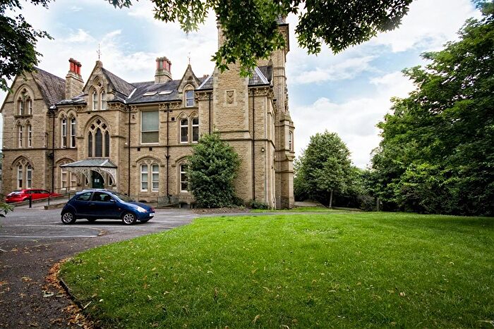 1 Bedroom Flat For Sale In Apartment, Boothroyds, Dewsbury, West Yorkshire, WF13