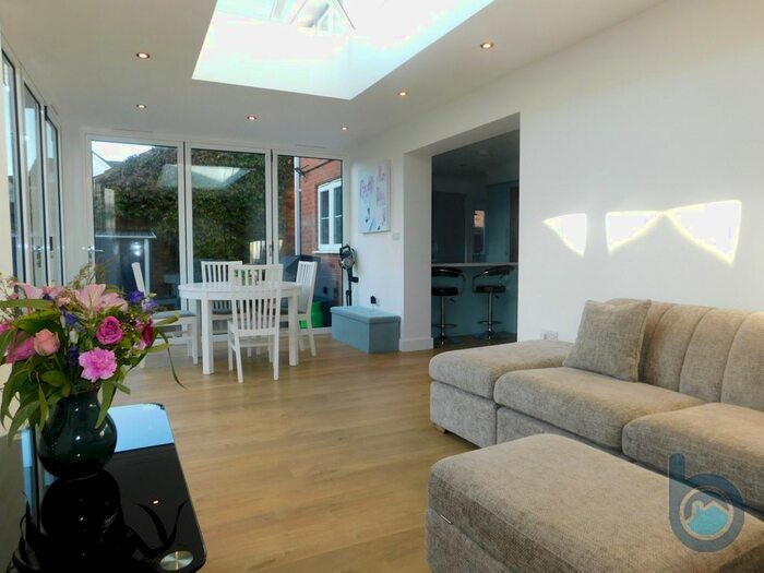 5 Bedroom Detached House To Rent In Bentley Avenue, Yaxley, Peterborough, PE7