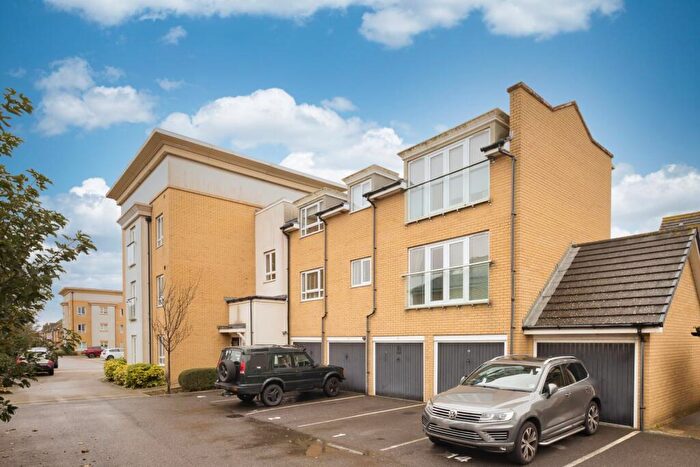 2 Bedroom Flat For Sale In Observatory Way, Ramsgate, CT12