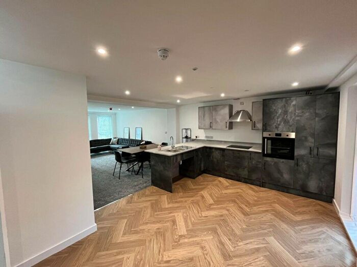 9 Bedroom Apartment To Rent In Camden Street, Liverpool, Merseyside, L3