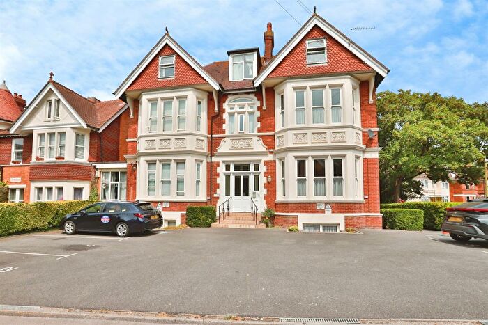 1 Bedroom Flat For Sale In Percy Road, Bournemouth, BH5